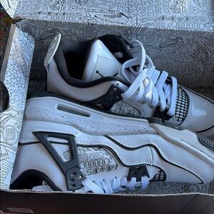 Authentic retro Jordan 4s size 5y